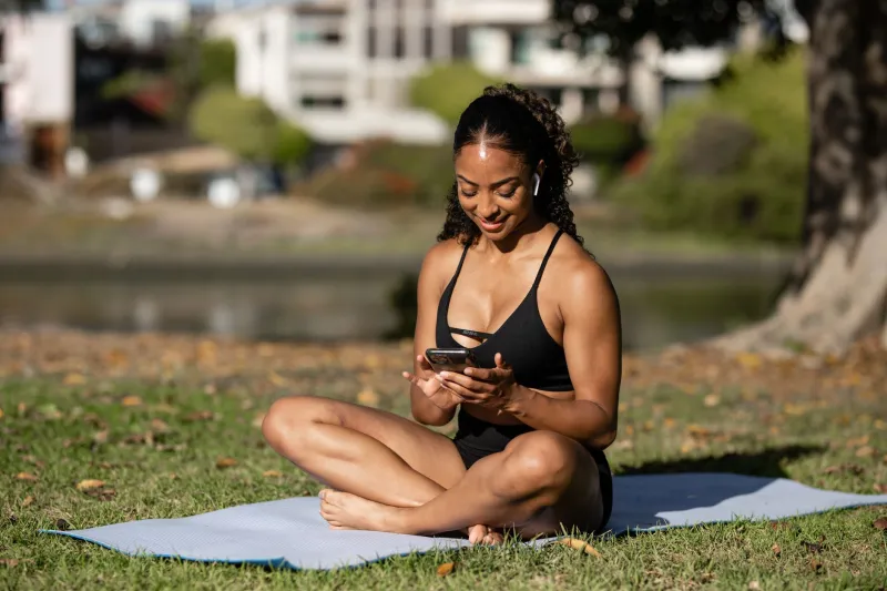 Tecnologia e Benessere: Come Trasformare lo Smartphone da Nemico in Alleato della Tua Salute